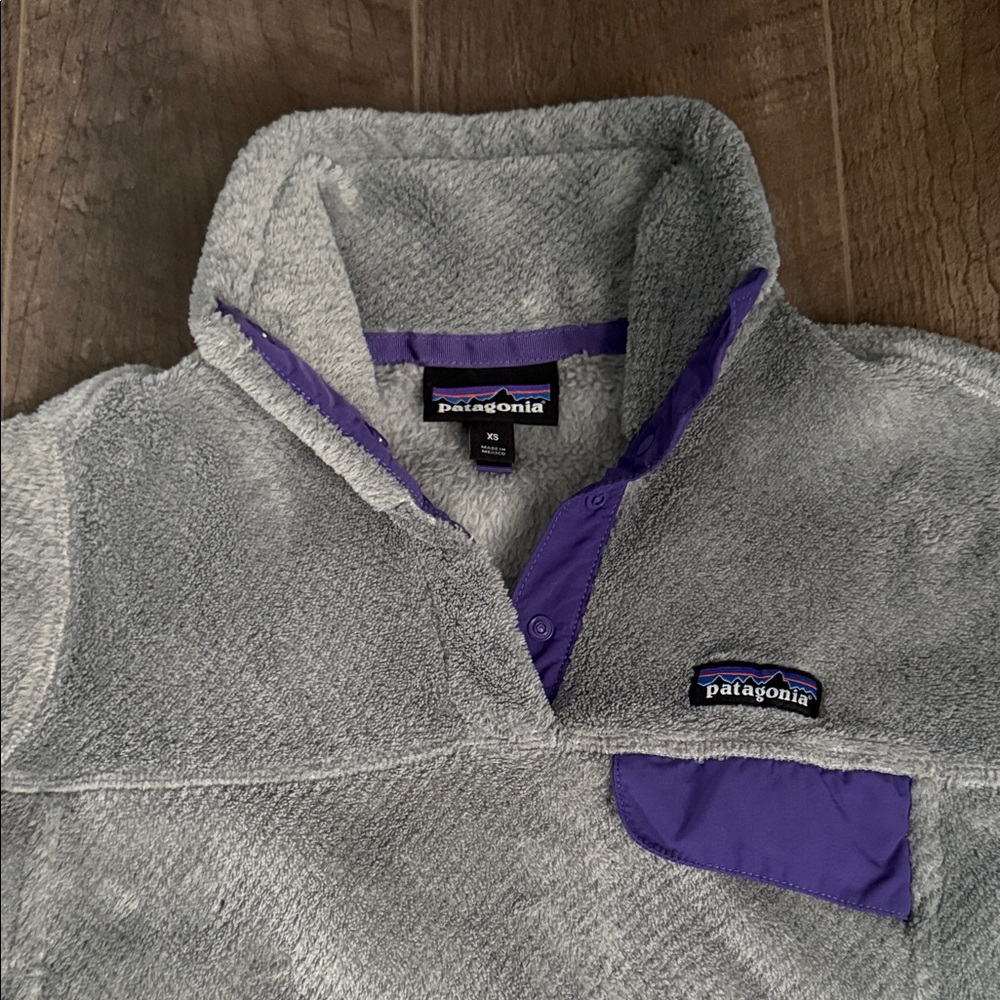 Patagonia Fleece in Gray with Purple Trim